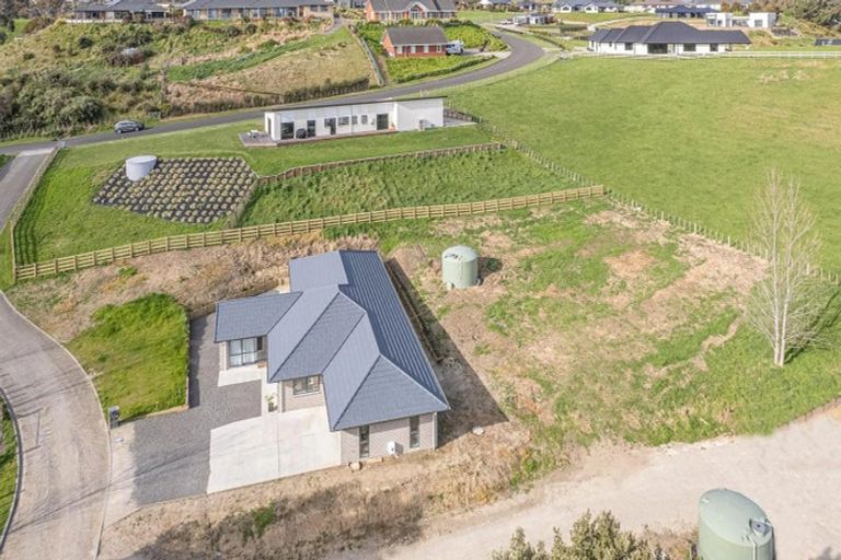 Photo of property in 16 Cracroft Drive, Putiki, Whanganui, 4500