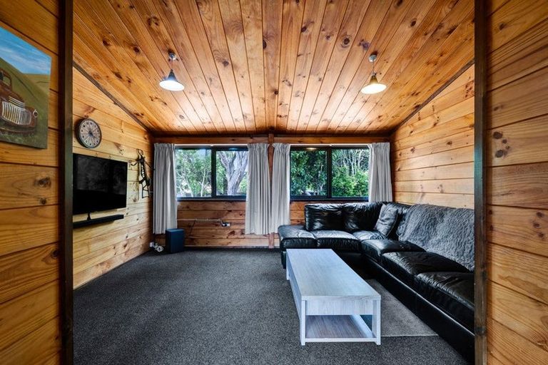 Photo of property in 242 Waihi Road, Hawera, 4610