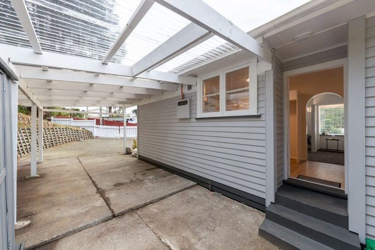 Photo of property in 64 Jillett Street, Titahi Bay, Porirua, 5022
