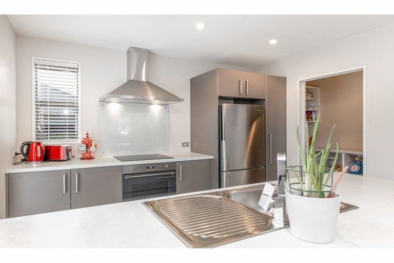 Photo of property in 28 Taiore Crescent, Marshland, Christchurch, 8083