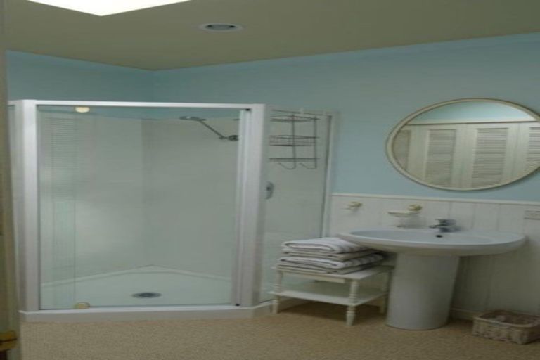 Photo of property in 27b Milton Terrace, Picton, 7220