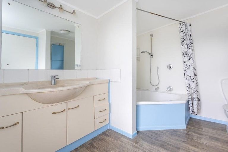 Photo of property in 28 Harrisville Road, Tuakau, 2121