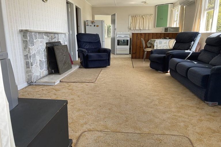 Photo of property in 22 Old Mill Road, Okiwi Bay, 7193