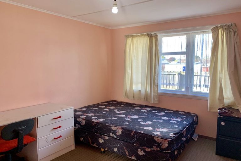 Photo of property in 10 Primrose Street, Northcote, Christchurch, 8052