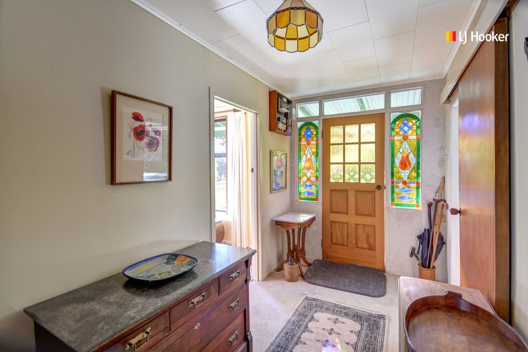 Photo of property in 8 Dickson Street, Macandrew Bay, Dunedin, 9014