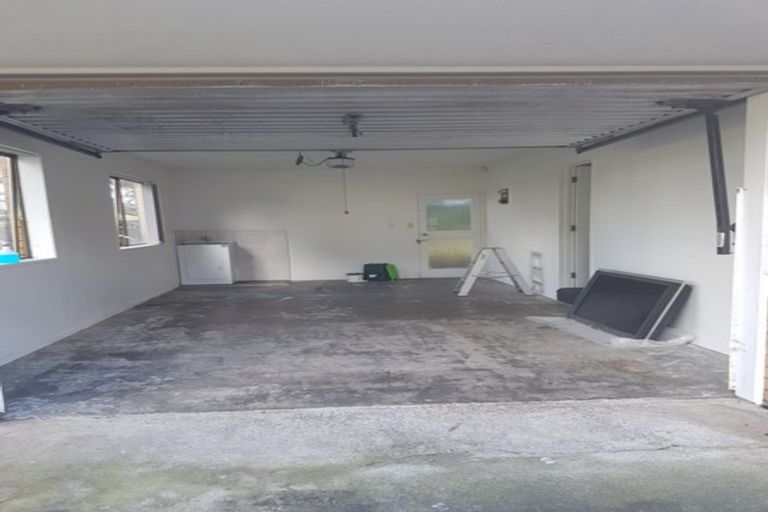 Photo of property in 29 Balgowan Terrace, Conifer Grove, Takanini, 2112