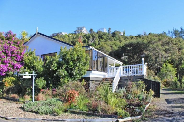 Photo of property in 16 Windsor Drive, Tairua, 3508