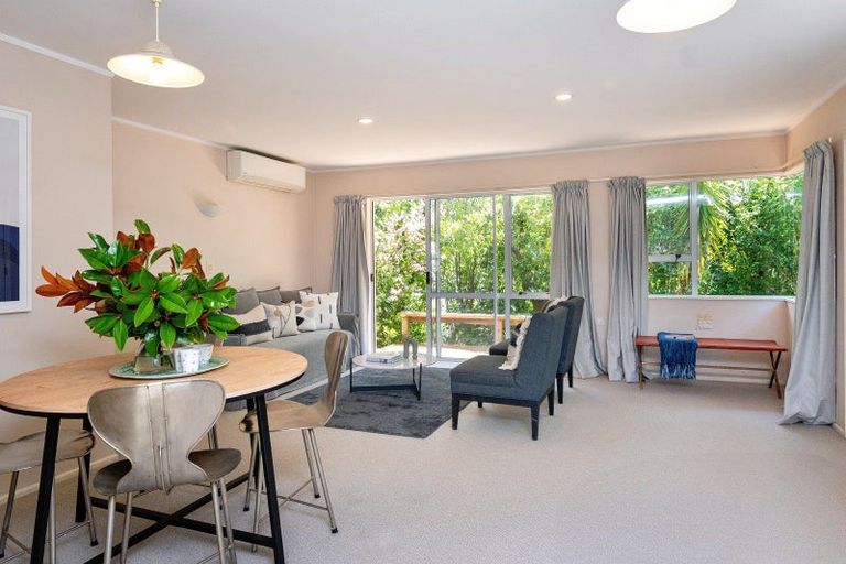 Photo of property in 10 Kopanga Road, Havelock North, 4130