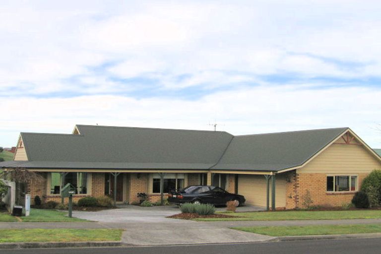 Photo of property in 7 Limousin Place, Grandview Heights, Hamilton, 3200