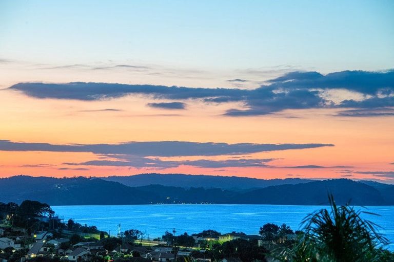 Photo of property in 105 Alec Craig Way, Gulf Harbour, Whangaparaoa, 0930
