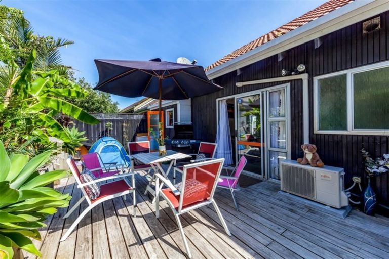 Photo of property in 3/1 Gatman Street, Birkdale, Auckland, 0626