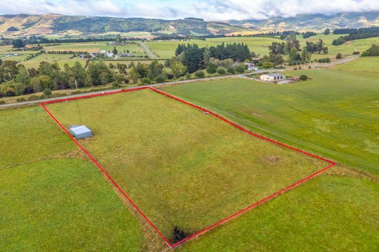 Photo of property in 38 Whitneys Road, Waimate, 7978