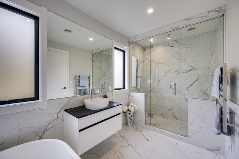 Photo of property in 4 Ridgeway Terrace, Taradale, Napier, 4112