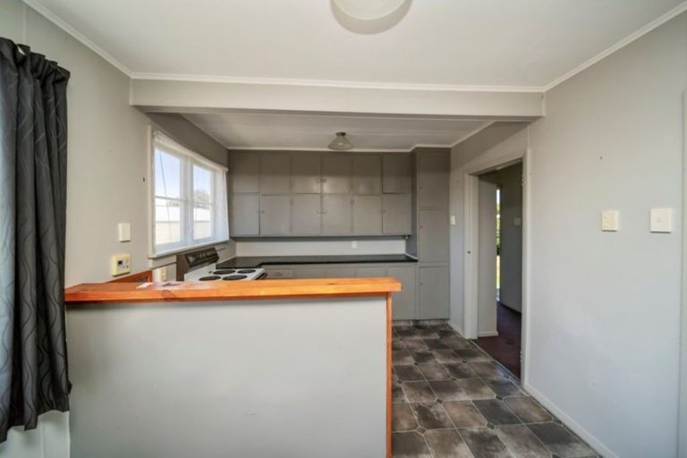 Photo of property in 130 Miranda Street, Stratford, 4332