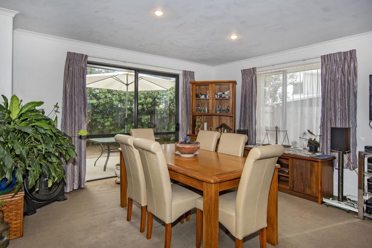 Photo of property in 21 Ocean View Rise, Ruakaka, 0116