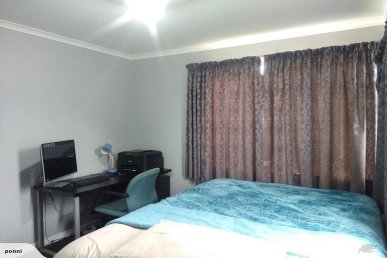 Photo of property in 137 Molesworth Street, Taita, Lower Hutt, 5011