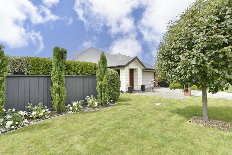 Photo of property in 13 Wisteria Lane, Rangiora, 7400
