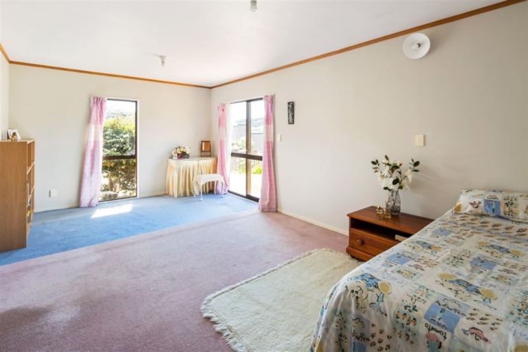 Photo of property in 34 Lakewood Avenue, Churton Park, Wellington, 6037