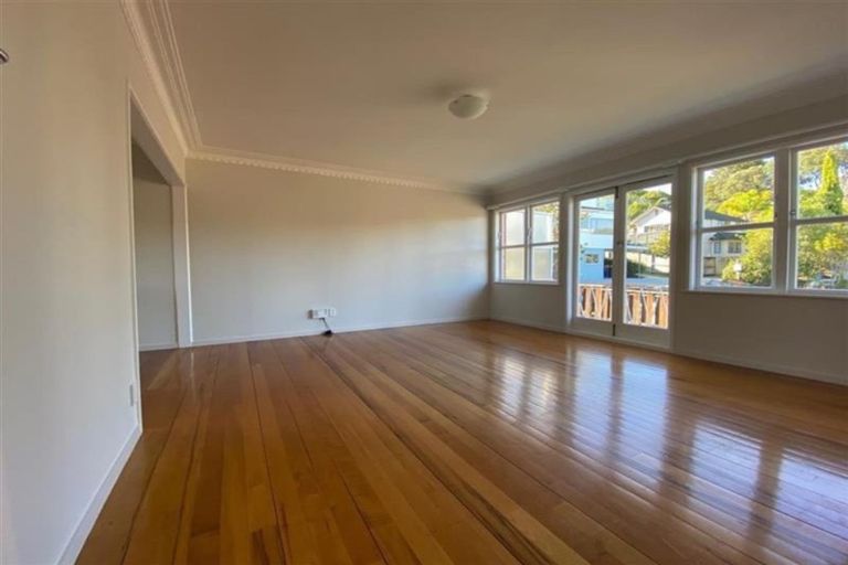 Photo of property in 3/3 Penzance Road, Mairangi Bay, Auckland, 0630