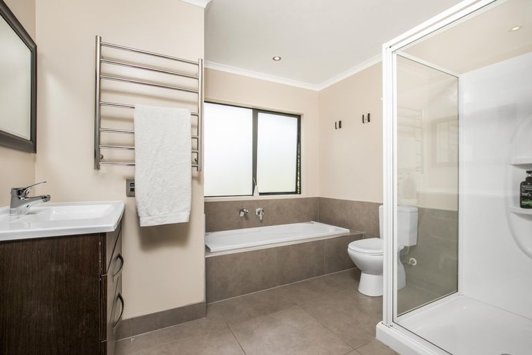 Photo of property in 72 Hunter Road, Patumahoe, Pukekohe, 2678