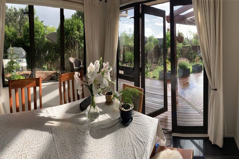 Photo of property in 27 Te Wharau Drive, Greenhithe, Auckland, 0632