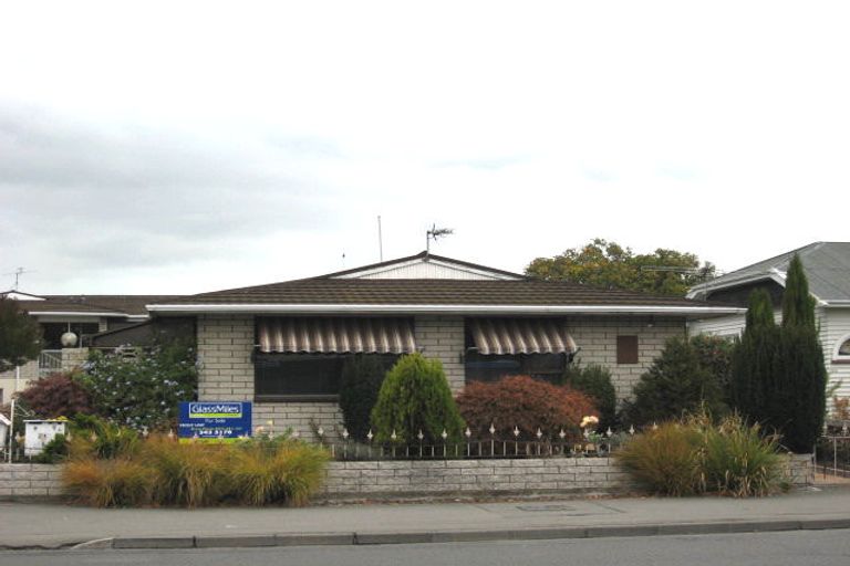 Photo of property in 1/144 Main North Road, Papanui, Christchurch, 8052