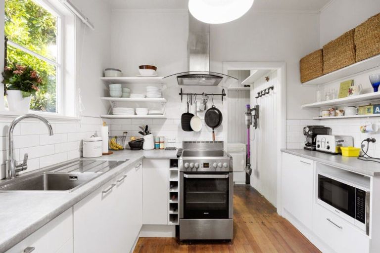 Photo of property in 2 Onslow Street, Hamilton East, Hamilton, 3216