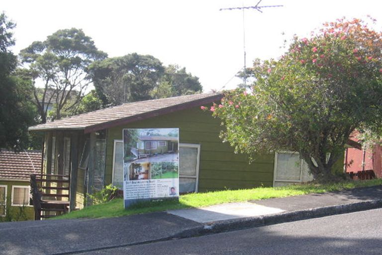 Photo of property in 2/5 Paris Place, Birkenhead, Auckland, 0626