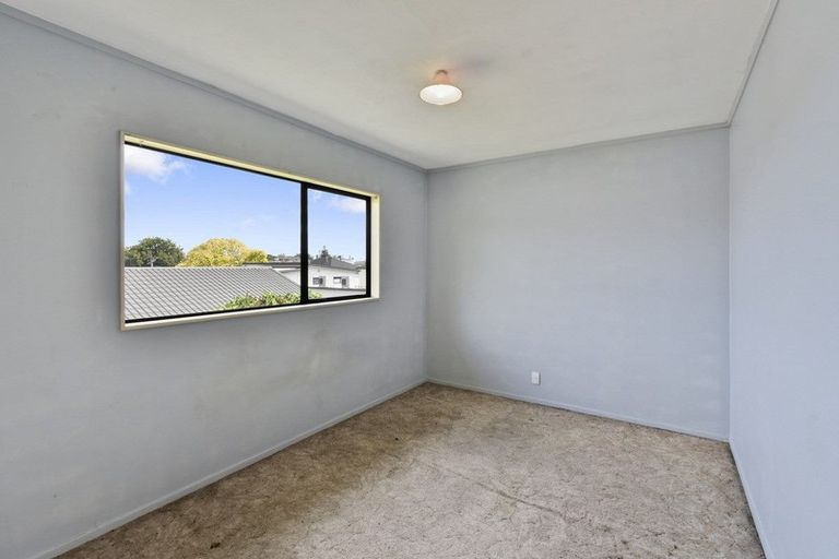 Photo of property in 2/7 Duke Street, Papakura, 2110