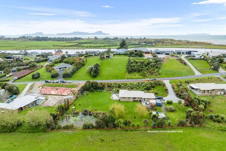 Photo of property in 22 Seascape Crescent, Waipu, 0582