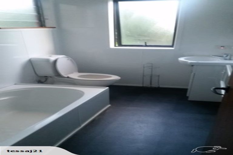 Photo of property in 37 Dakota Avenue, Beach Haven, Auckland, 0626