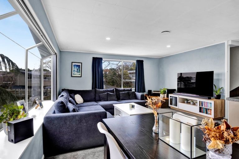 Photo of property in 73 Heta Road, Highlands Park, New Plymouth, 4312