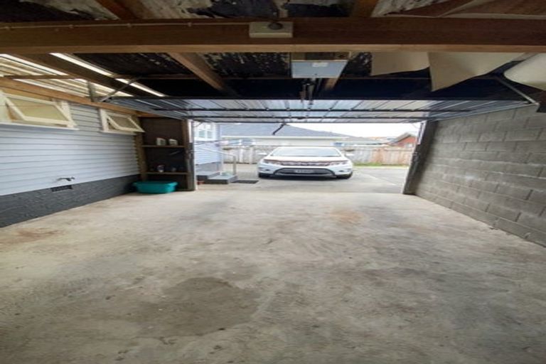 Photo of property in 310 Main Road, Tawa, Wellington, 5028