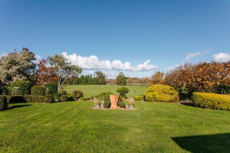 Photo of property in 241 Adelaide Road, Dannevirke, 4930