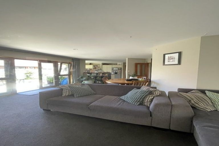 Photo of property in 237a Wainoni Road, Avondale, Christchurch, 8061