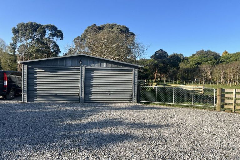 Photo of property in 92 Rahui Road, Otaki, 5512