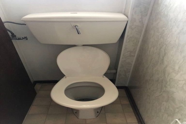 Photo of property in 4/31 Mana Avenue, Titahi Bay, Porirua, 5022