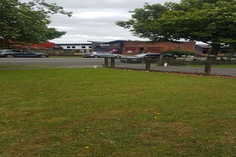 Photo of property in 614 Featherston Street, Roslyn, Palmerston North, 4414