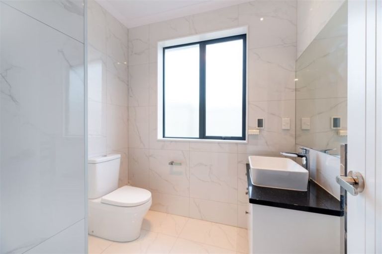 Photo of property in 116 Pohutukawa Parade, Riverhead, 0820