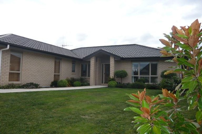 Photo of property in 129 Saint James Drive, Huntington, Hamilton, 3210