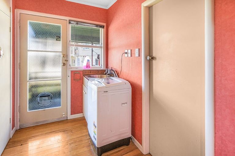 Photo of property in 102 Newcastle Road, Dinsdale, Hamilton, 3204