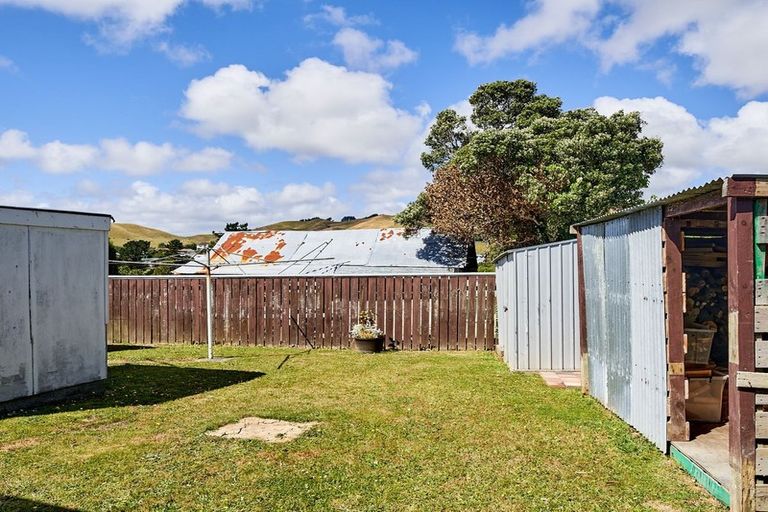 Photo of property in 29 Aberfeldy Street, Cannons Creek, Porirua, 5024