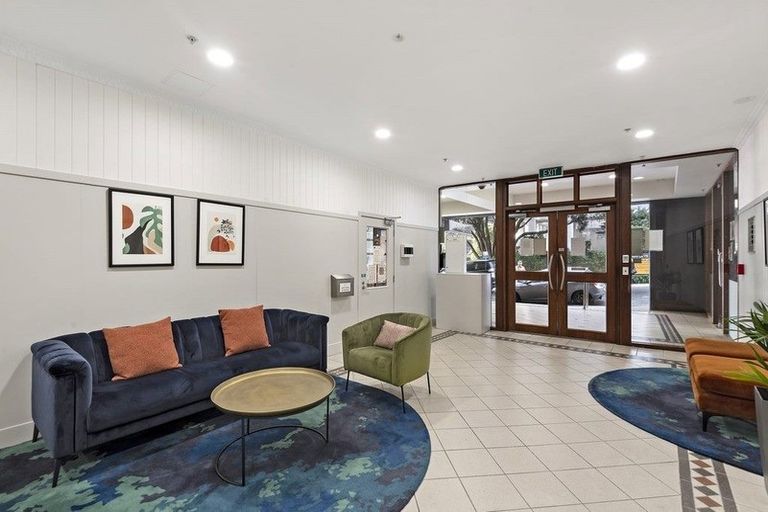 Photo of property in Atrium Towers, 1o/154 The Terrace, Wellington Central, Wellington, 6011