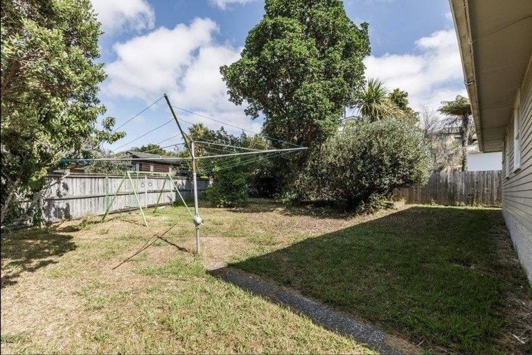 Photo of property in 14 Sunhaven Avenue, Glenfield, Auckland, 0629