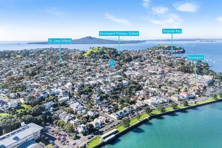 Photo of property in 2/9 Calliope Road, Devonport, Auckland, 0624