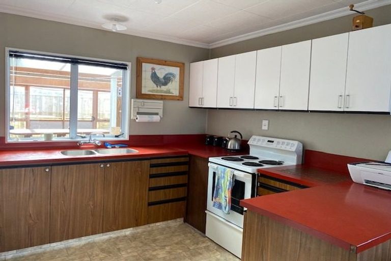 Photo of property in 5 Linklater Avenue, Foxton Beach, Foxton, 4815