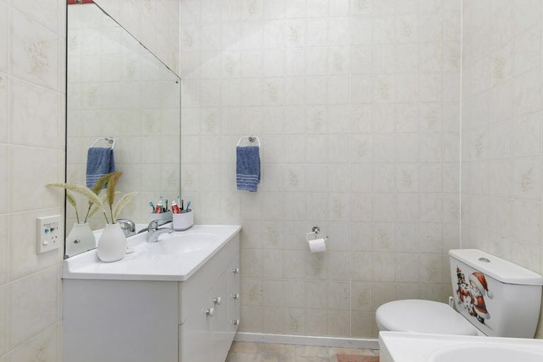 Photo of property in 5 Moana Grove, Waiwhetu, Lower Hutt, 5010