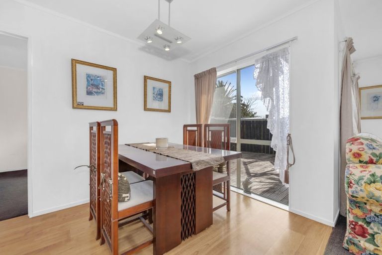 Photo of property in 220 Te Irirangi Drive, Flat Bush, Auckland, 2019