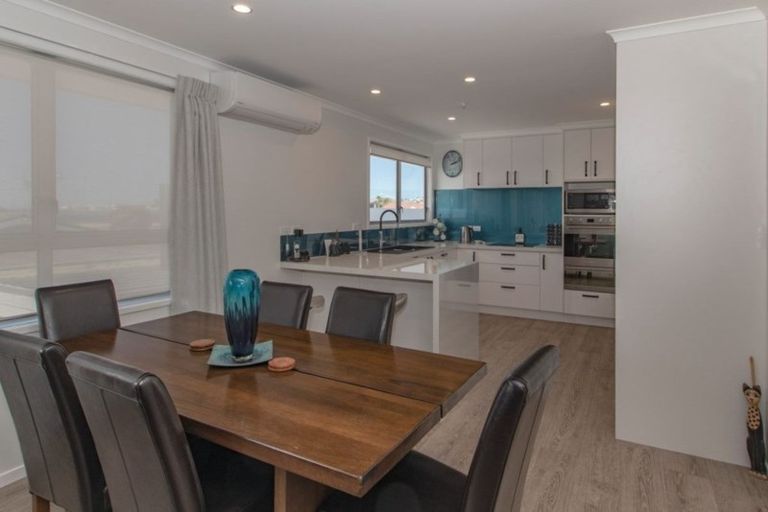 Photo of property in 6a The Esplanade, Westshore, Napier, 4110