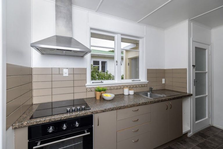 Photo of property in 17 Riwai Street, Paraparaumu, 5032